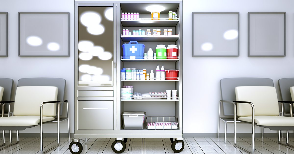 Summers Healthcare Center: Fly Infestation in Rooms - WV